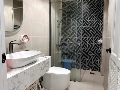 Nhà mới 4 tầng mt bình đăng p6q8 thang máy 450kg 3