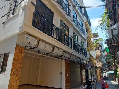 Nhà đẹp đón tết, hoàng quốc việt, 3 mặt thoáng, ô tô tải, 50m x 5t, mặt tiền 5m 2