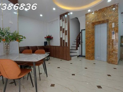 Nhà đẹp đón tết, hoàng quốc việt, 3 mặt thoáng, ô tô tải, 50m x 5t, mặt tiền 5m 1