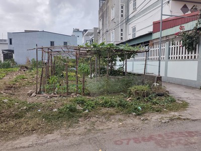 Lô góc 100m  mặt đường hải thành 2   cách phạm văn đồng 100m   giá 3,3x tỷ thanh khoản tốt  zalo 1