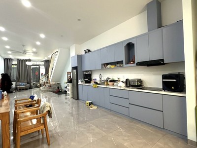 Bán nhà trong ngõ đường số 8,  trường thọ, thủ đức, dt105m2, 2 tầng, 3pn, 7.35 tỷ, có sổ hồng. liên 2