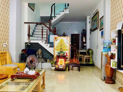 Nhà mới ở ngay - đường quốc lộ 13 - khu hồng long - 60m2 - 3 tầng đúc btct nhỉnh 7 tỷ 2