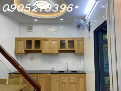 Ngay emart 2 phan huy ích - căn góc 2 mặt hẻm thoáng - nhà đẹp đủ công năng - chỉ 3.8 tỷ 2