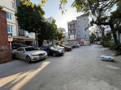 Nhà đẹp dân xây 4 tầng 4 ngủ phố vũ xuân thiều 49m2 x 9.3 tỷ long biên hà nội. 3