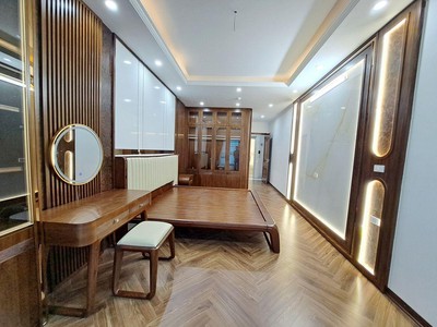  vip phân lô hoàng đạo thành   ô tô   kinh doanh   thang máy   8 tầng full nội thất  2