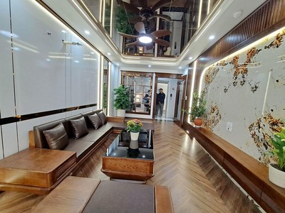  vip phân lô hoàng đạo thành   ô tô   kinh doanh   thang máy   8 tầng full nội thất  0