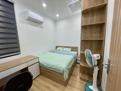 Cho thuê căn hộ 2 p.ngủ Vinhomes Marina, DT: 75m2. 3