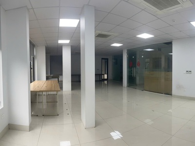 Cho thuê văn phòng 170m  tại ngõ 168 nguyễn xiển   giá chỉ 20 triệu/tháng 2