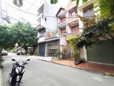 Nhà phân lô đỗ nhuận - 193 văn cao, 4 tầng, độc lập, lô góc, giá 4.5 tỉ 0