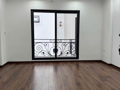 Nhà đẹp ô to đỗ cửa bát khối- long biên 35m2 x 5 tẫng 6.1 tỷ- long biên hà nội. 2