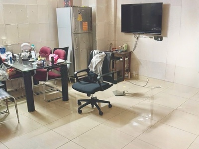 Bán nhà dt 65m2- 2 mt- đ. xóm chiếu- ngang lớn nở hậu 7.7m- lưu thông tôn đản -tôn thất thuyết- 4