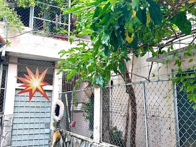 Bán nhà dt 65m2- 2 mt- đ. xóm chiếu- ngang lớn nở hậu 7.7m- lưu thông tôn đản -tôn thất thuyết- 0