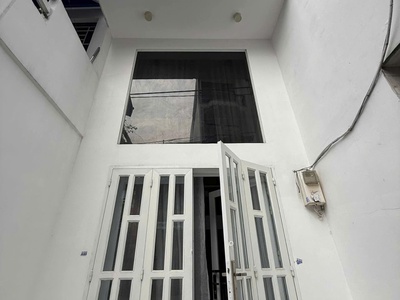 Tìm nữ ở ghép phòng của nhà nguyên căn 2