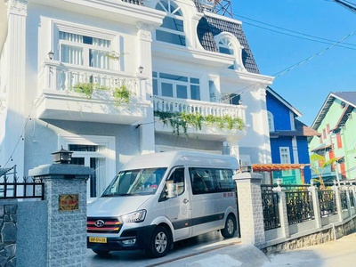 Cho thuê villa gần hồ xuân hương 7 phòng đường hà huy tập p3 đà lạt giá 23tr 0