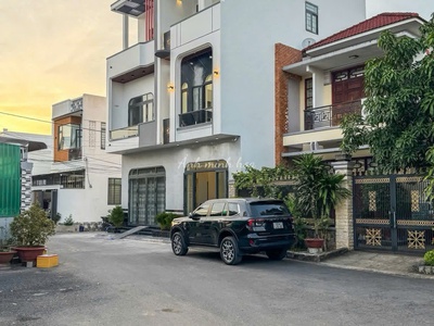 Bán căn nhà đỗ xuân hợp p.phước bình - 2 tầng - ngang 5,3 - công nhận 95m2 2