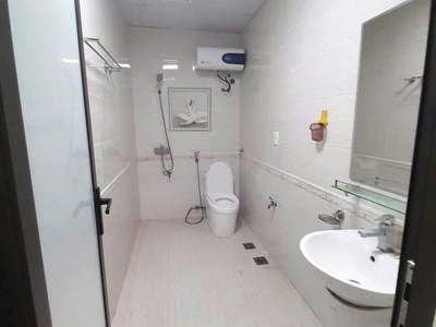 Cho thuê nhà 3,5 tầng   vị trí đắc địa khu king tows, hạ long 4