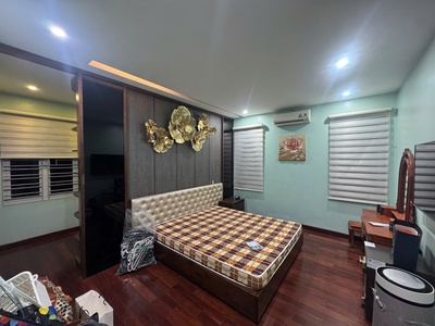 Cho thuê nhà nguyên căn   ngõ 126 khuất duy tiến 4