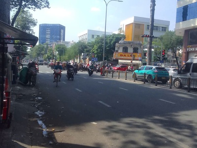  mặt tiền kinh doanh 3/2 quận 11   5 tầng   có thang máy   ngay ngã tư lê đại hành   giáp quận 10 3