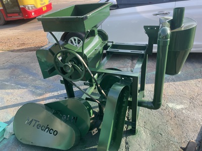 Bán máy vỡ ngô mảnh,xay bắp bể hạt đẹp 1