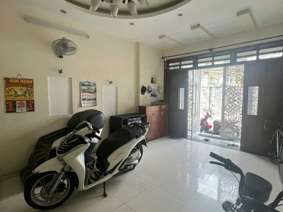 Cho thuê nhà Kha Vạn Cân,P.Linh Chiểu,TP Thủ Đức 4 20m,4PN giá 18tr  TL 1