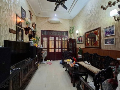 Lò đúc bán 50M tặng nhà gần phố hai bà trưng 0