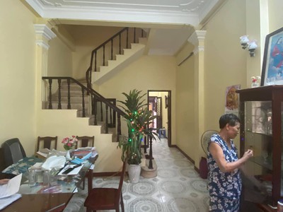 Bán nhà Lương Thế Vinh khu phân lô cán bộ, ba bước ra ĐH Hà Nội, ô tô lùi cửa, 50m2, 15 tỷ 0