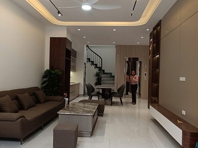 Thượng thanh - long biên   nhà mới 5 tầng   thang máy 1