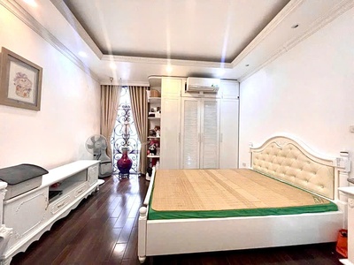 Không tin nổi   ngõ thái hà ô tô đỗ cổng, mt 4,2m giá chỉ nhỉnh 16 tỷ 4