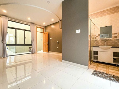 Bán nhà mới 3 tầng-quận 12-giáp tân bình- hẻm xe hơi thông-114m - chỉ   6.3 tỷ. 1