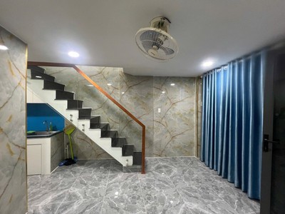 Ngay trung tâm bình thạnh - ngã tư hàng xanh -  19m - 2 tầng - sổ riêng - hoàn công đầy đủ - cách 1