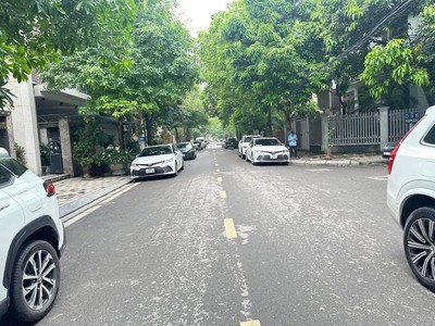 Ngõ 168 phố kim giang-lô góc-48m 4 tầng 5.5m mặt tiền-ngõ ôtô thông nguyễn xiển- 8.45 tỷ 0