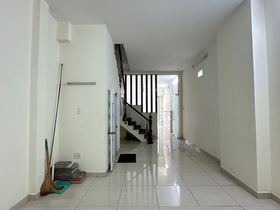 Bán nhà lô góc hẻm 9m lũy bán bích tân phú,  60m   4m x 15m x 4 tầng, 3pn, 3wc chỉ 9.8 tỷ. 0