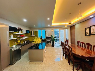 Biệt thự hiếm 6 lầu có hầm ngang 6m 120m2 khu vip đặng thùy trâm ngay văn lang chỉ 22 tỷ. 2