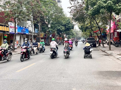 Bán nhà mặt phố ngọc lâm, 70m x 5tầng, khu vực sầm uất, kinh doanh ngày đêm 1