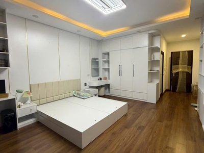 Nhà đẹp ngọc thuỵ, 90m x 6 tầng, gara 7 chỗ, kinh doanh, gần mipec- cầu long biên 3