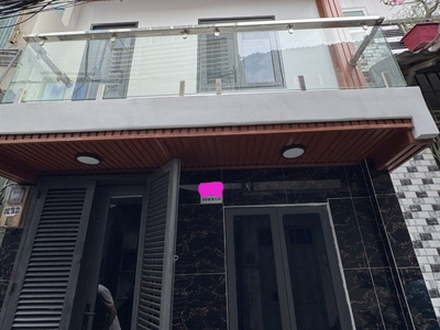 Ngay trung tâm bình thạnh - ngã tư hàng xanh -  19m - 2 tầng - sổ riêng - hoàn công đầy đủ - cách 0