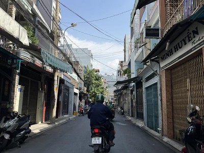 Bán nhà mặt tiền hoàng hoa thám    phường 13, tân bình - 4x15  ga t3 4