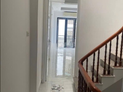 Cho thuê nhà ngõ 289 đường hoàng mai, 31m  x 4 tầng, 3 ngủ, 3 vệ sinh, 15 triệu 1