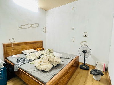 Cho thuê nhà nguyên căn mới koong ngõ 230 định công thương, 33m  x 2 tầng 2pn, 7 triệu 0