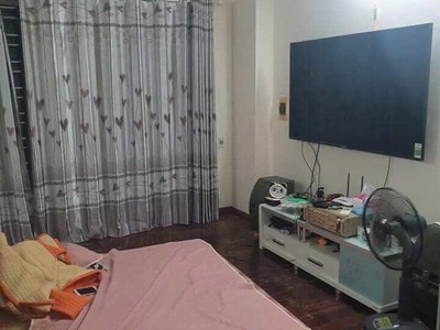 Cho thuê nhà nguyên căn ngõ 111 nguyễn chính, 37m2 x 5 tầng, 3 pn, 10 triệu 1