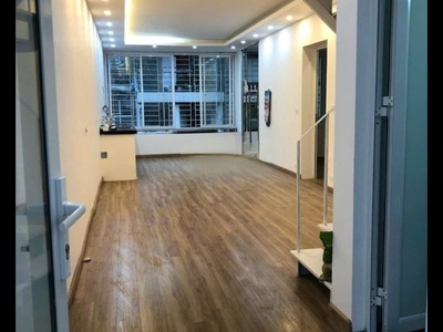 Cho thuê tầng 4 tại 4 phương mai, 110m , 3 ngủ, 2 wc, 11 triệu 0