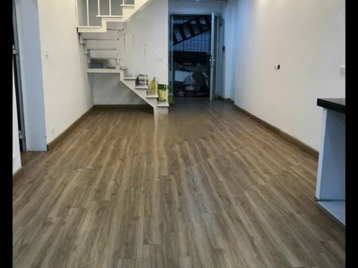 Cho thuê tầng 4 tại 4 phương mai, 110m , 3 ngủ, 2 wc, 11 triệu 1