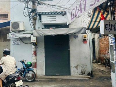 Huỳnh văn chính   tân phú   hẻm xe hơi 6m   3 tầng   có dòng tiền 5 triệu/tháng   chỉ 2.35 tỷ 4