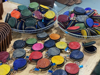 Gia công đồ da làm quà tặng cuối năm XUẤT VAT 4