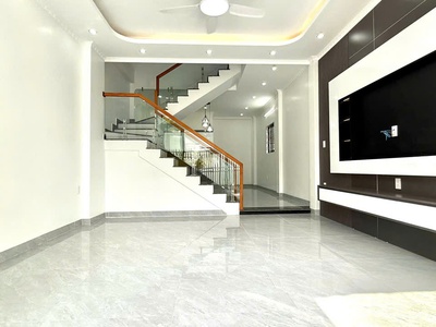 Nhà thiên lôi, 51m 4 tầng, mới tinh, lô góc, gần ngay aeon , giá 4.65 tỉ 1