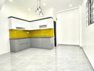 Nhà thiên lôi, 51m 4 tầng, mới tinh, lô góc, gần ngay aeon , giá 4.65 tỉ 2