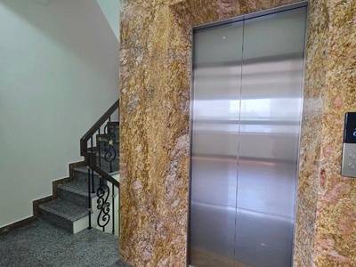 Hot phân lô cầu diễn vỉa hè, oto tránh,thang máy,ở kd,dt:55m2x6t,mt 4m, 12.9ty 0