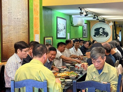 Sang nhượng nhà hàng mặt phố giảng võ quận đống đa hà nội 1