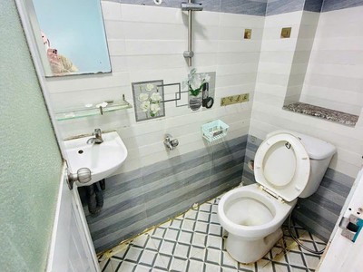  nhà đẹp q8   nguyễn thị tần   trệt 2 lầu   sổ riêng   dọn vào ở ngay 2