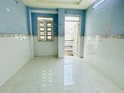  nhà đẹp q8   nguyễn thị tần   trệt 2 lầu   sổ riêng   dọn vào ở ngay 1